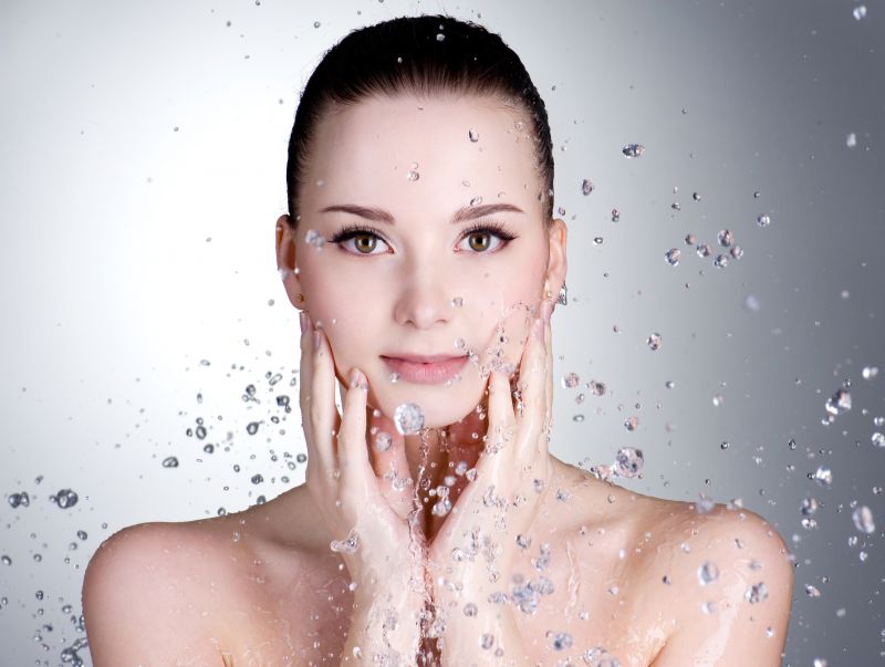 faire un soin du visage personnalisé nettoyant à moins de 50€ à marseille institut de beauté 13008