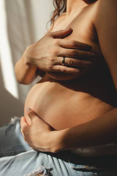 centre de beauté pour les femmes enceintes à Marseille massage prénatal 13008